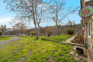 1360 Oxyoke Rd, Grants Pass, OR 97526 - Photo 54