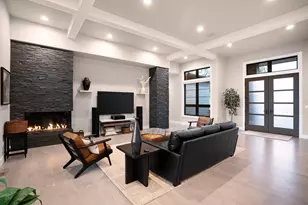 61547 Hosmer Lake Dr, Bend, OR 97702 - Photo 8