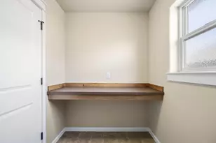 20745 NE Comet Ln, Bend, OR 97701 - Photo 36