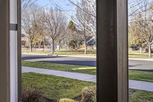 20745 NE Comet Ln, Bend, OR 97701 - Photo 10