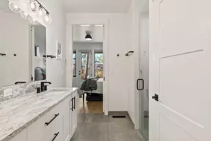 1185 NW Singleton Pl, Bend, OR 97703 - Photo 32