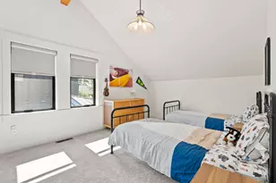 1185 NW Singleton Pl, Bend, OR 97703 - Photo 40