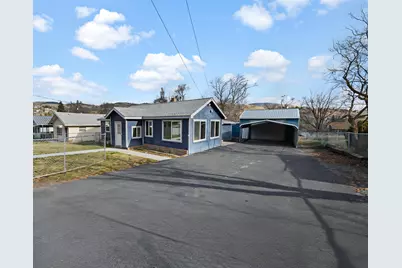 1821 Lancaster Avenue, Klamath Falls, OR 97601 - Photo 1