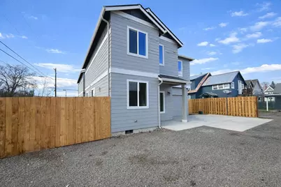 321 NE 6th Street, Prineville, OR 97754 - Photo 2