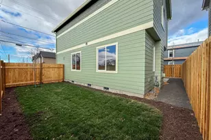624 NE Court St, Prineville, OR 97754 - Photo 20