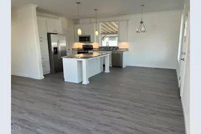 333 Mountain View Drive #121, Talent, OR 97540 - Photo 6