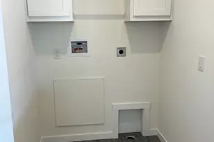 333 Mountain View Dr, Talent, OR 97540 - Photo 10