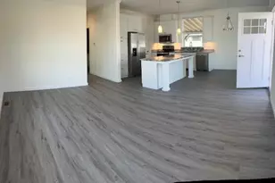 333 Mountain View Dr, Talent, OR 97540 - Photo 2