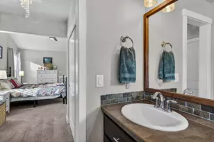 63348 Lamoine Ln, Bend, OR 97701 - Photo 12