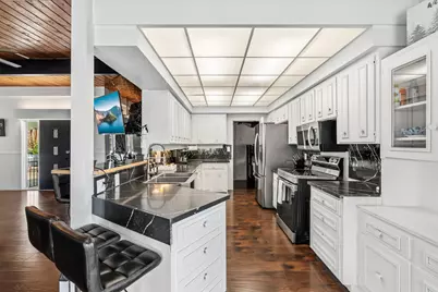 2400 Rogue River Highway, Gold Hill, OR 97525 - Photo 12