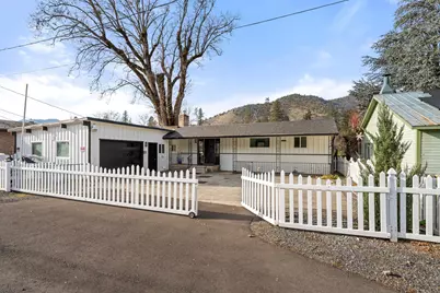 2400 Rogue River Highway, Gold Hill, OR 97525 - Photo 6