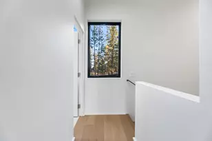 653 W Sisters Park Dr, Sisters, OR 97759 - Photo 10