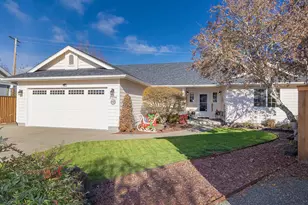 2206 Egret Ct, Grants Pass, OR 97526 - Photo 1