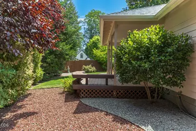 2206 Egret Court, Grants Pass, OR 97526 - Photo 32