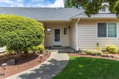 2206 Egret Court, Grants Pass, OR 97526 - Photo 2