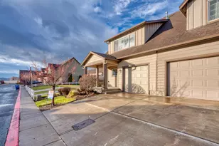 2991 SW Indian Cir, Redmond, OR 97756 - Photo 4