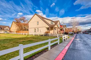 2991 SW Indian Cir, Redmond, OR 97756 - Photo 6