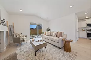 1050 NW Fairway Rd, Madras, OR 97741 - Photo 6