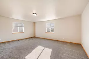 722 NE Redwood Ave, Redmond, OR 97756 - Photo 12