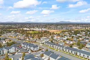 2561 NE Purcell Blvd, Bend, OR 97701 - Photo 44