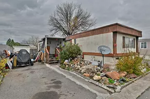 2622 Falcon St, White City, OR 97503 - Photo 2