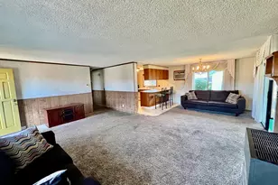 2284 Jubilant Ave, Medford, OR 97504 - Photo 2