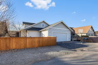 920 NW 15th Street, Redmond, OR 97756 - Photo 10