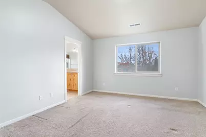 660 NW Greenwood Loop, Redmond, OR 97756 - Photo 16