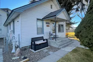 192 W Court Dr, Merrill, OR 97633 - Photo 2