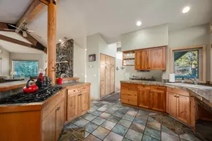 58010 Mulligan Ln, Sunriver, OR 97707 - Photo 14