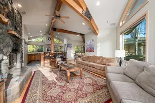 58010 Mulligan Ln, Sunriver, OR 97707 - Photo 8