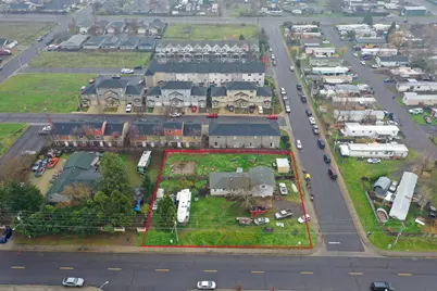 3400 Avenue C, White City, OR 97503 - Photo 1