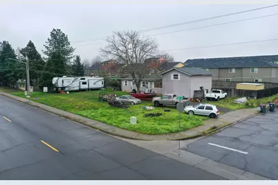 3400 Avenue C, White City, OR 97503 - Photo 2