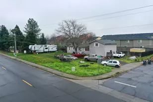 3400 Avenue C, White City, OR 97503 - Photo 2