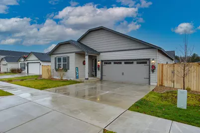 3812 SW Pumice Place, Redmond, OR 97756 - Photo 4