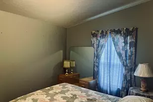 633 E Archwood Dr, Eagle Point, OR 97524 - Photo 24