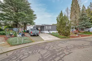 1113 Lee Roze Ln, Grants Pass, OR 97527 - Photo 2