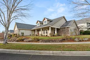 2161 Duncan Dr, Medford, OR 97504 - Photo 2