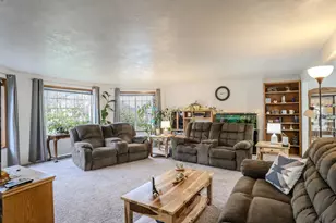 125 Meadow View Dr, Phoenix, OR 97535 - Photo 6