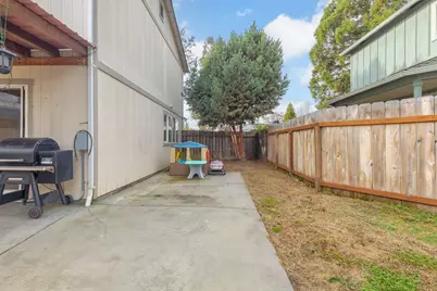 1110 SW Bridge Street, Grants Pass, OR 97526 - Photo 18