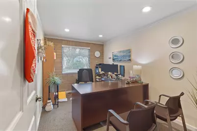 233 NE B Street, Grants Pass, OR 97526 - Photo 20