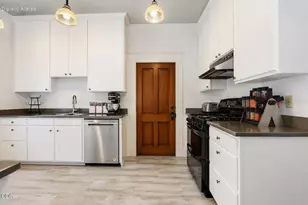 451 N Main St, Ashland, OR 97520 - Photo 14