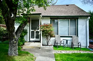 451 N Main St, Ashland, OR 97520 - Photo 44