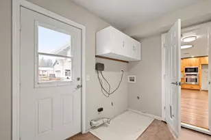 907 Comet Ave, Central Point, OR 97502 - Photo 16