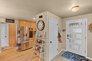 438 Westminster Dr, Eagle Point, OR 97524 - Photo 6