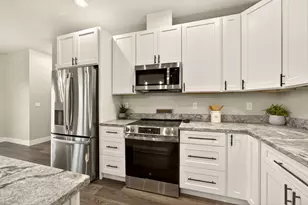 3129 Monaco Ct, Medford, OR 97504 - Photo 10