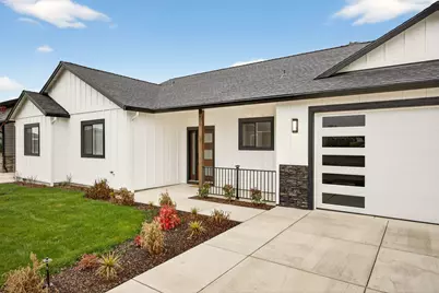 3129 Monaco Court, Medford, OR 97504 - Photo 2