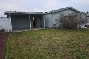 555 Freeman Rd, Central Point, OR 97502 - Photo 16