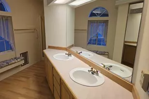 555 Freeman Rd, Central Point, OR 97502 - Photo 12