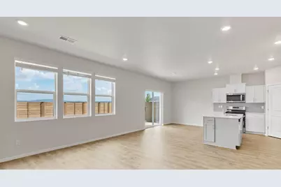 20596 Button Brush Avenue, Bend, OR 97702 - Photo 4